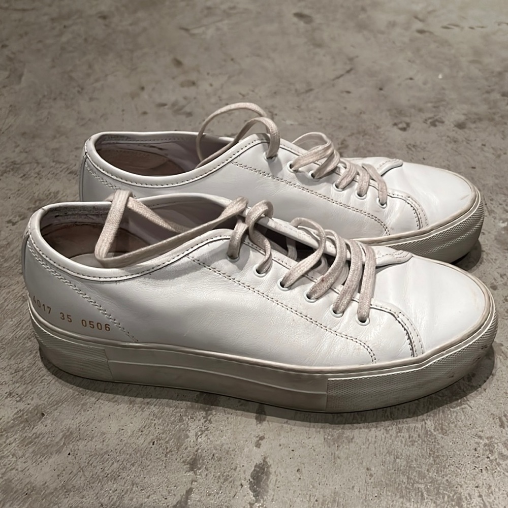 Common Project Court Shoe // size 35 fits like a 6